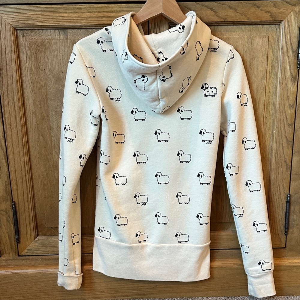 Primp Cream Lamb Pattern Hoodie - Picture 4 of 8